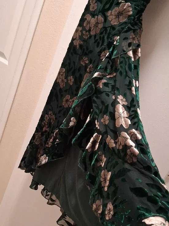 Lulu's Emerald Green Velvet Floral Wrap Maxi Dress with Metallic Accents - Picture 4 of 13